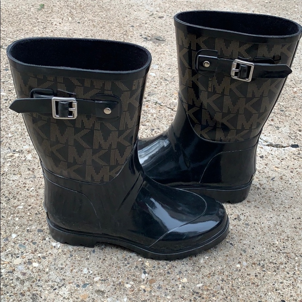 Micheal kors rain boots